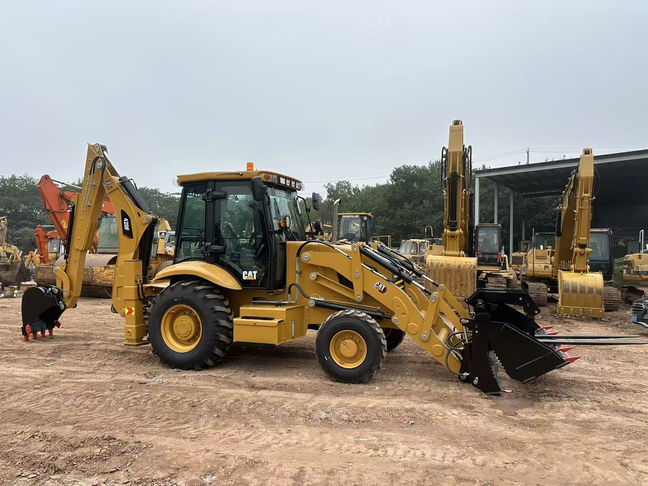 CATERPILLAR 420F2 - Φορτωτής εκσκαφέας: φωτογραφία 2 CATERPILLAR 420F2 - Φορτωτής εκσκαφέας: φωτογραφία 2