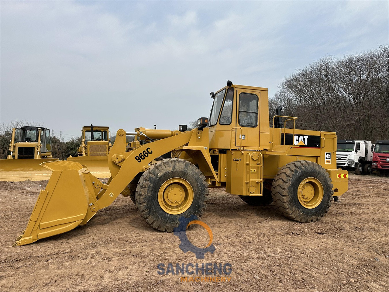 Ελαστιχοφόρος φορτωτής CATERPILLAR 966C: φωτογραφία 9
