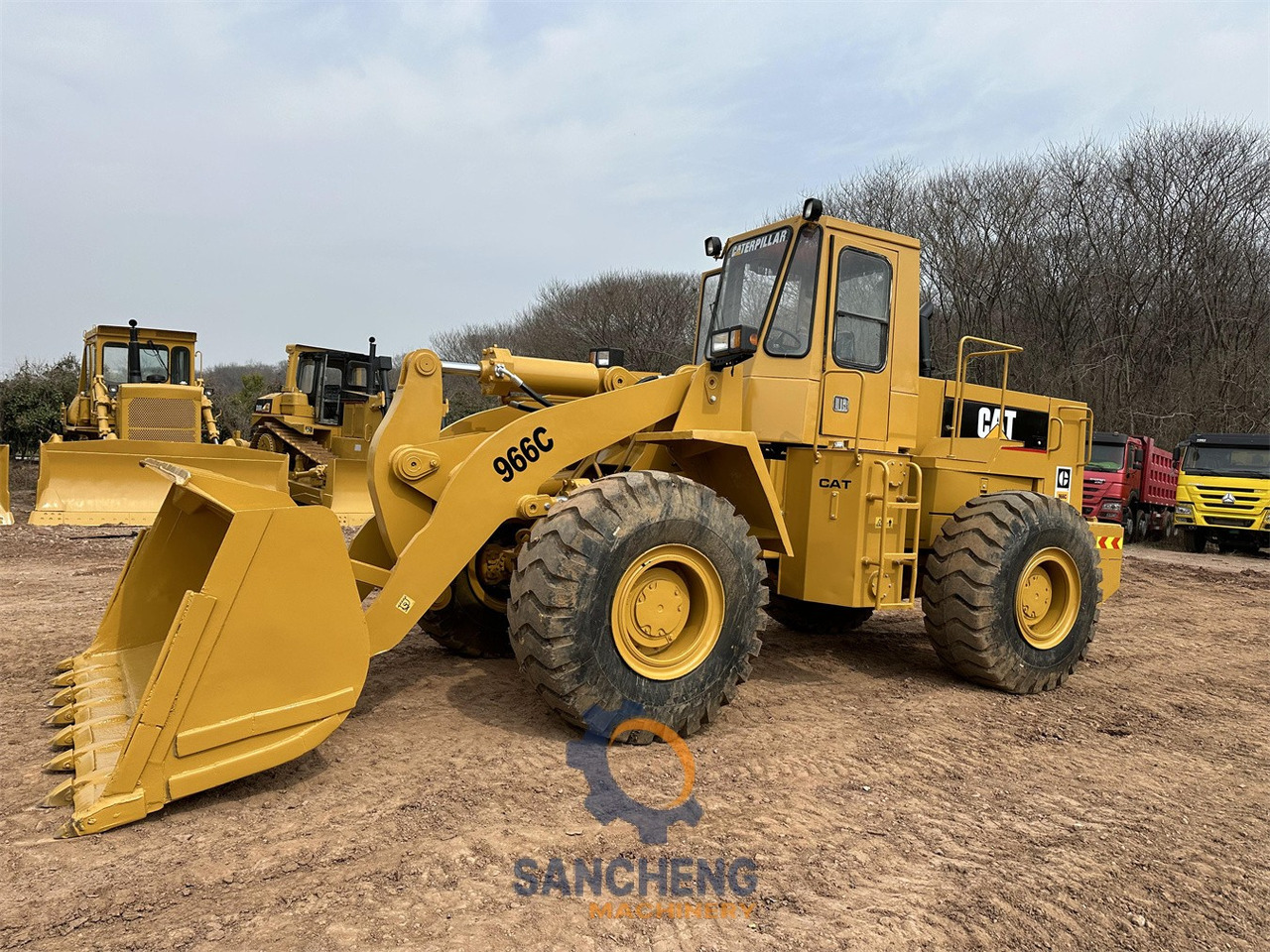 Ελαστιχοφόρος φορτωτής CATERPILLAR 966C: φωτογραφία 10