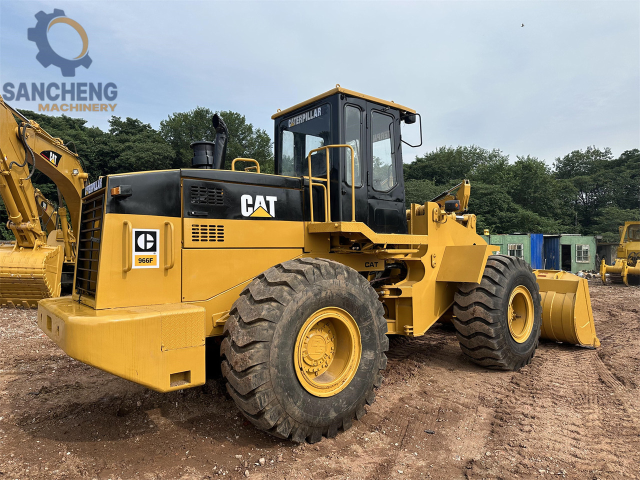 Ελαστιχοφόρος φορτωτής CATERPILLAR 966F: φωτογραφία 6