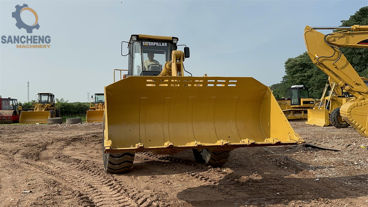 CATERPILLAR 966F - Ελαστιχοφόρος φορτωτής: φωτογραφία 4 CATERPILLAR 966F - Ελαστιχοφόρος φορτωτής: φωτογραφία 4