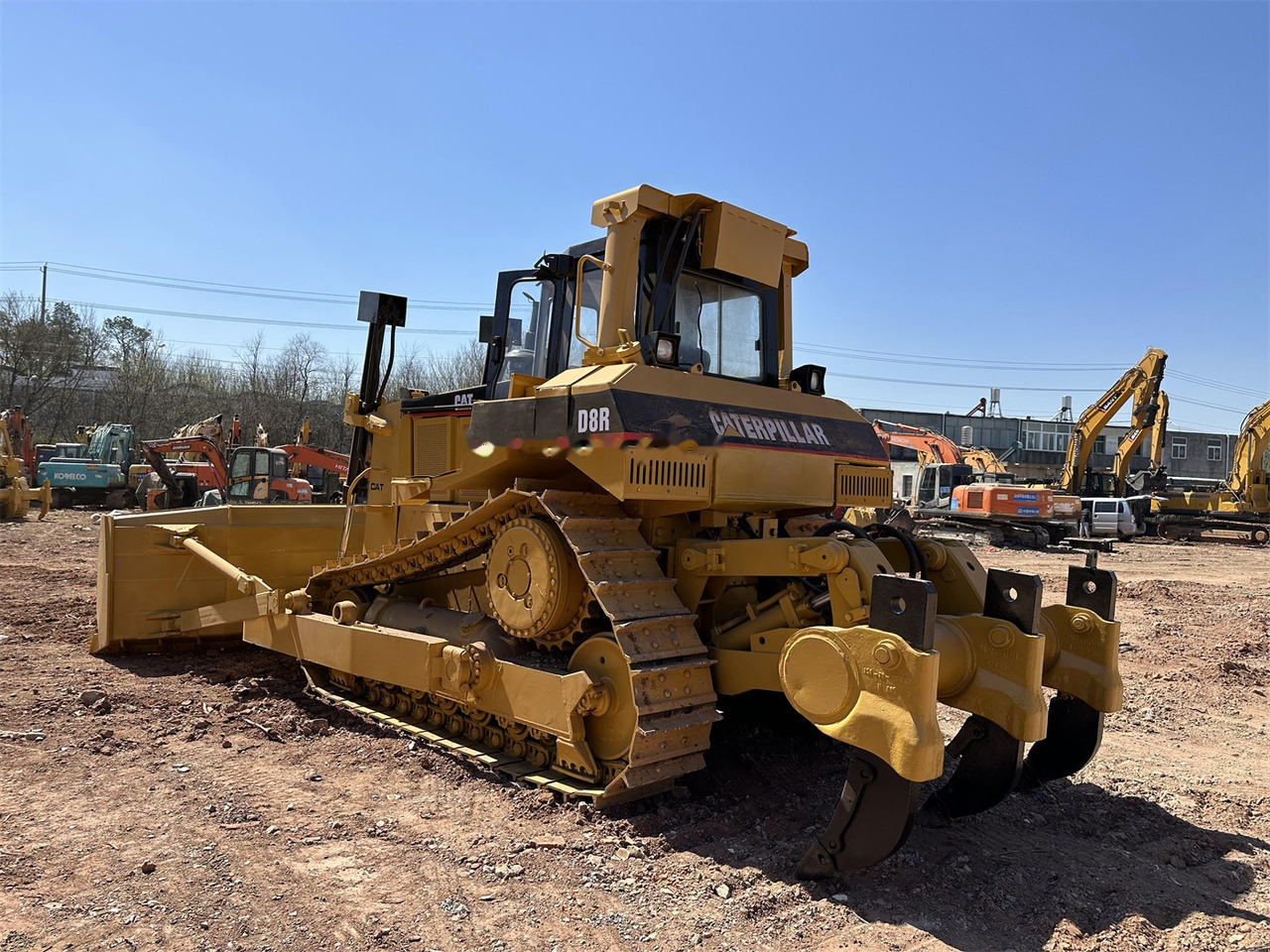 CATERPILLAR D8R - Μπουλντόζα: φωτογραφία 1 CATERPILLAR D8R - Μπουλντόζα: φωτογραφία 1