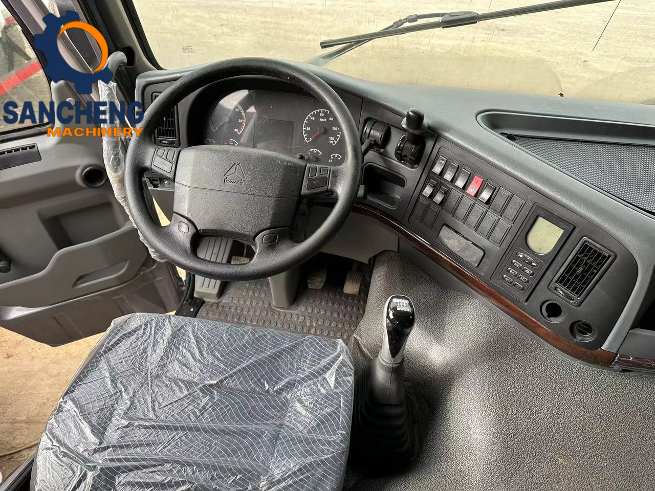 Τράκτορας HOWO 380hp: φωτογραφία 10 Τράκτορας HOWO 380hp: φωτογραφία 10