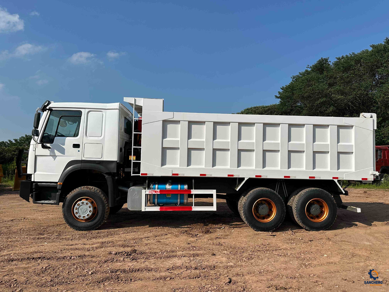 HOWO 400 With Bumper - Φορτηγό ανατρεπόμενο: φωτογραφία 4 HOWO 400 With Bumper - Φορτηγό ανατρεπόμενο: φωτογραφία 4