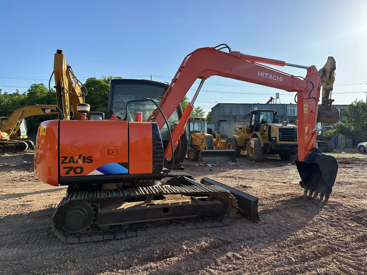 Hitachi ZX70 mini excavator - Μίνι εκσκαφέας: φωτογραφία 1 Hitachi ZX70 mini excavator - Μίνι εκσκαφέας: φωτογραφία 1