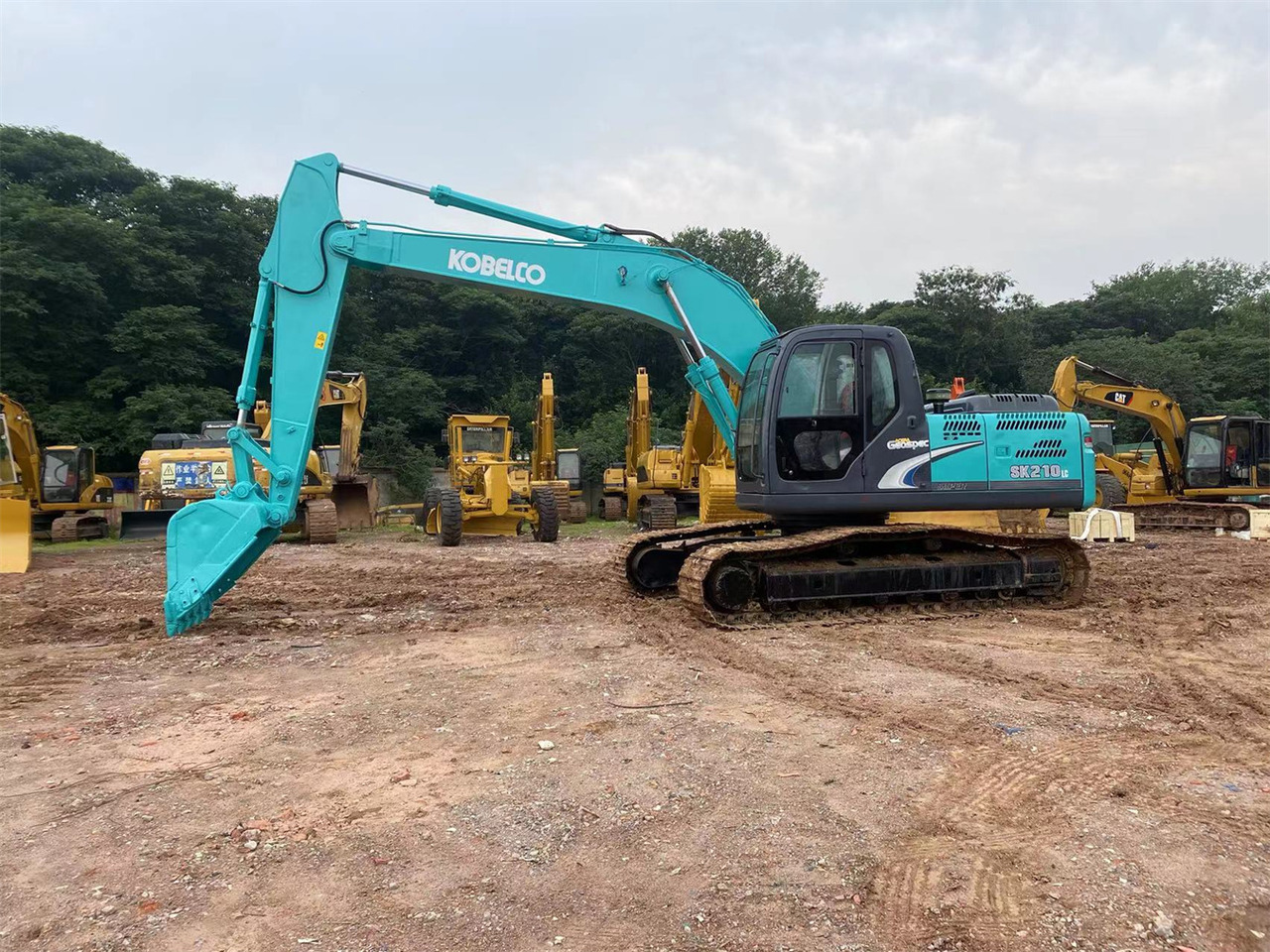 KOBELCO SK210LC-8 - Ερπυστριοφόρος εκσκαφέας: φωτογραφία 1 KOBELCO SK210LC-8 - Ερπυστριοφόρος εκσκαφέας: φωτογραφία 1