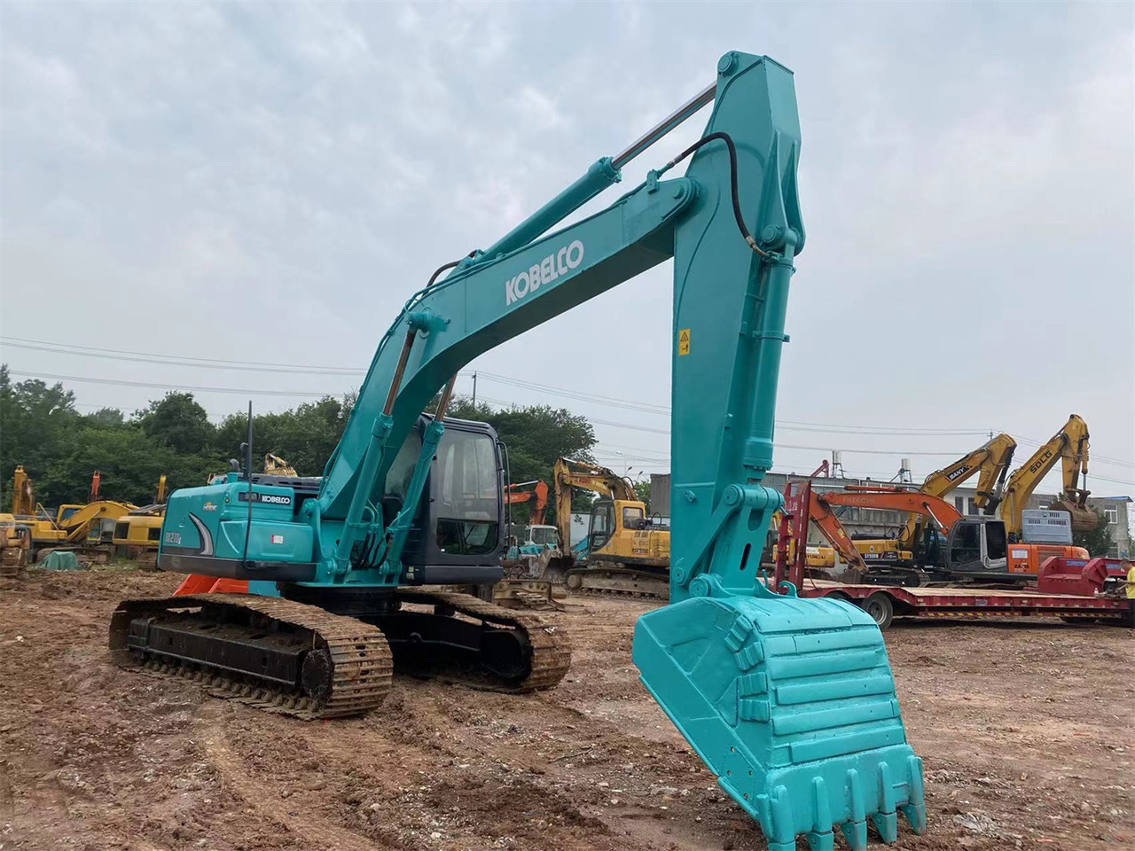 KOBELCO SK210LC-8 - Ερπυστριοφόρος εκσκαφέας: φωτογραφία 2 KOBELCO SK210LC-8 - Ερπυστριοφόρος εκσκαφέας: φωτογραφία 2