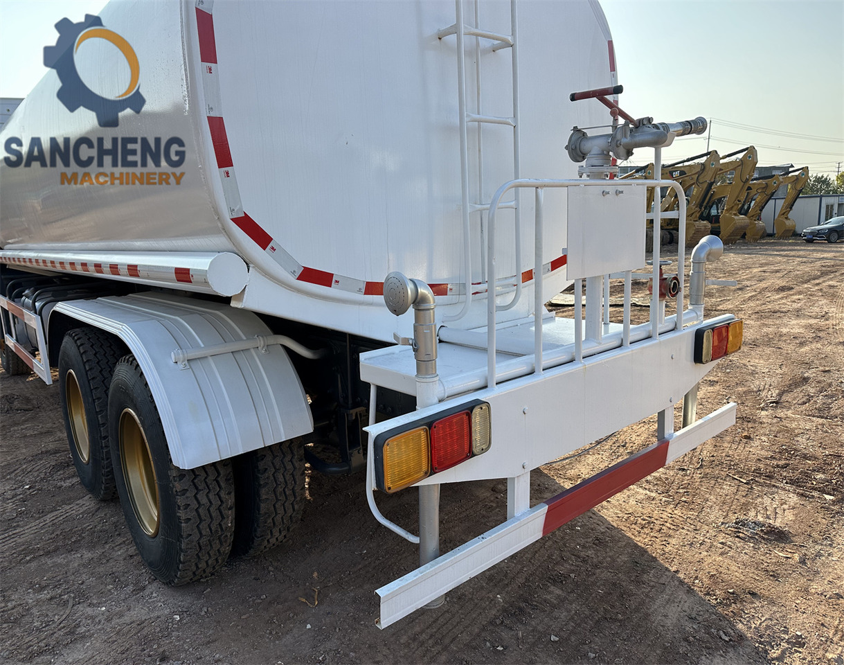 Μίσθωση SINOTRUK HOWO 371 6x4 Water Tanker Truck SINOTRUK HOWO 371 6x4 Water Tanker Truck: φωτογραφία 6