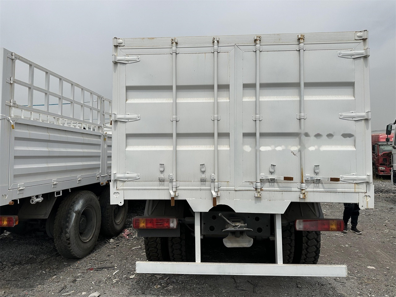 SINOTRUK HOWO 371 Cargo truck - Φορτηγό μεταφορά ζώων: φωτογραφία 5 SINOTRUK HOWO 371 Cargo truck - Φορτηγό μεταφορά ζώων: φωτογραφία 5
