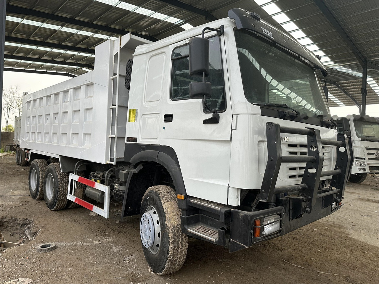 SINOTRUK HOWO 371 Dump Truck - Φορτηγό ανατρεπόμενο: φωτογραφία 2 SINOTRUK HOWO 371 Dump Truck - Φορτηγό ανατρεπόμενο: φωτογραφία 2
