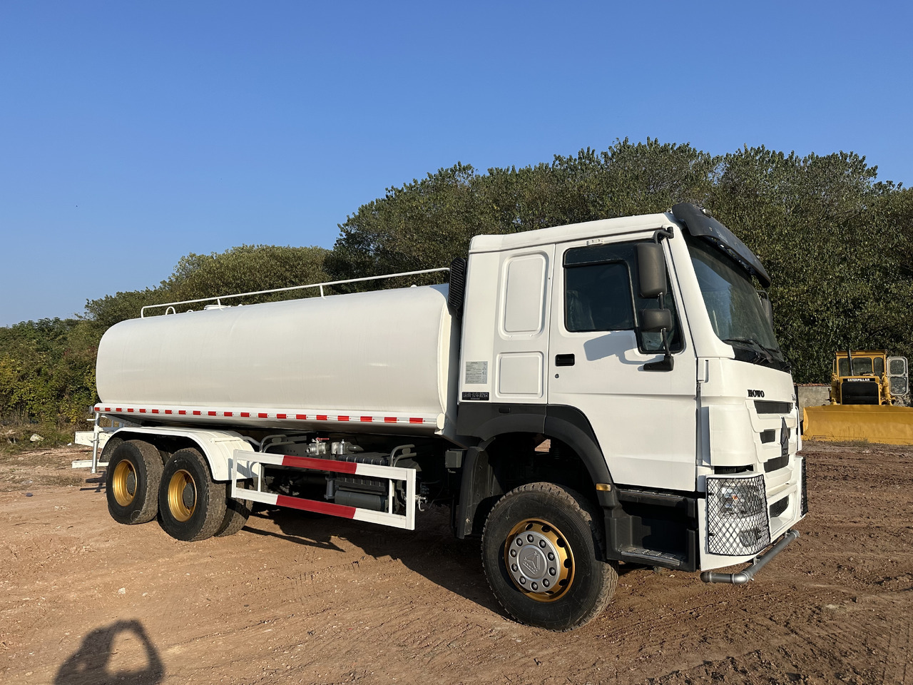 SINOTRUK HOWO 371 Water Tanker Truck - Φορτηγό βυτιοφόρο: φωτογραφία 3 SINOTRUK HOWO 371 Water Tanker Truck - Φορτηγό βυτιοφόρο: φωτογραφία 3