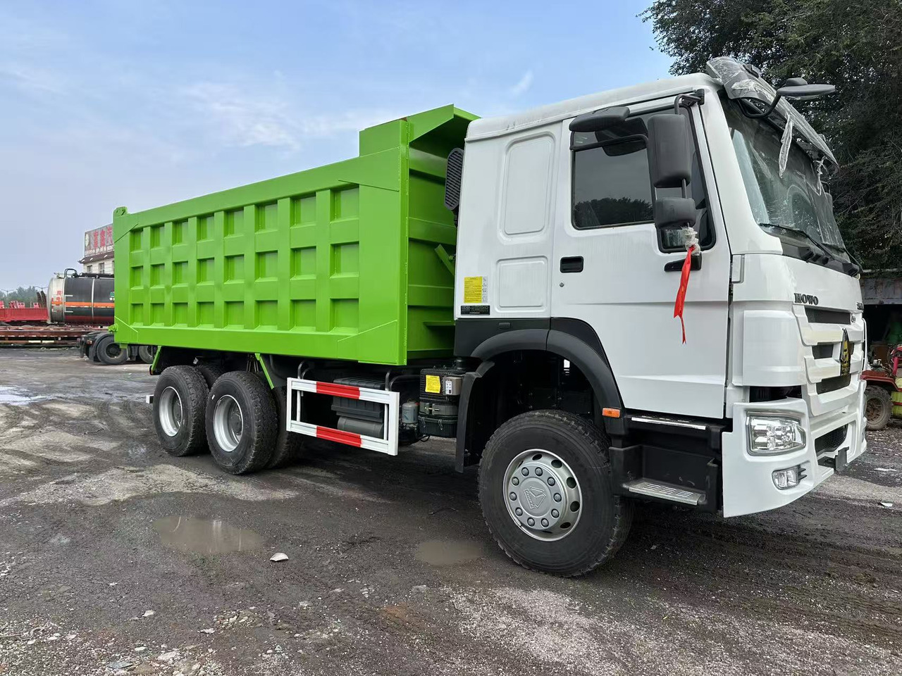 SINOTRUK HOWO 400HP 6X4 Tipper Truck - Φορτηγό ανατρεπόμενο: φωτογραφία 4 SINOTRUK HOWO 400HP 6X4 Tipper Truck - Φορτηγό ανατρεπόμενο: φωτογραφία 4