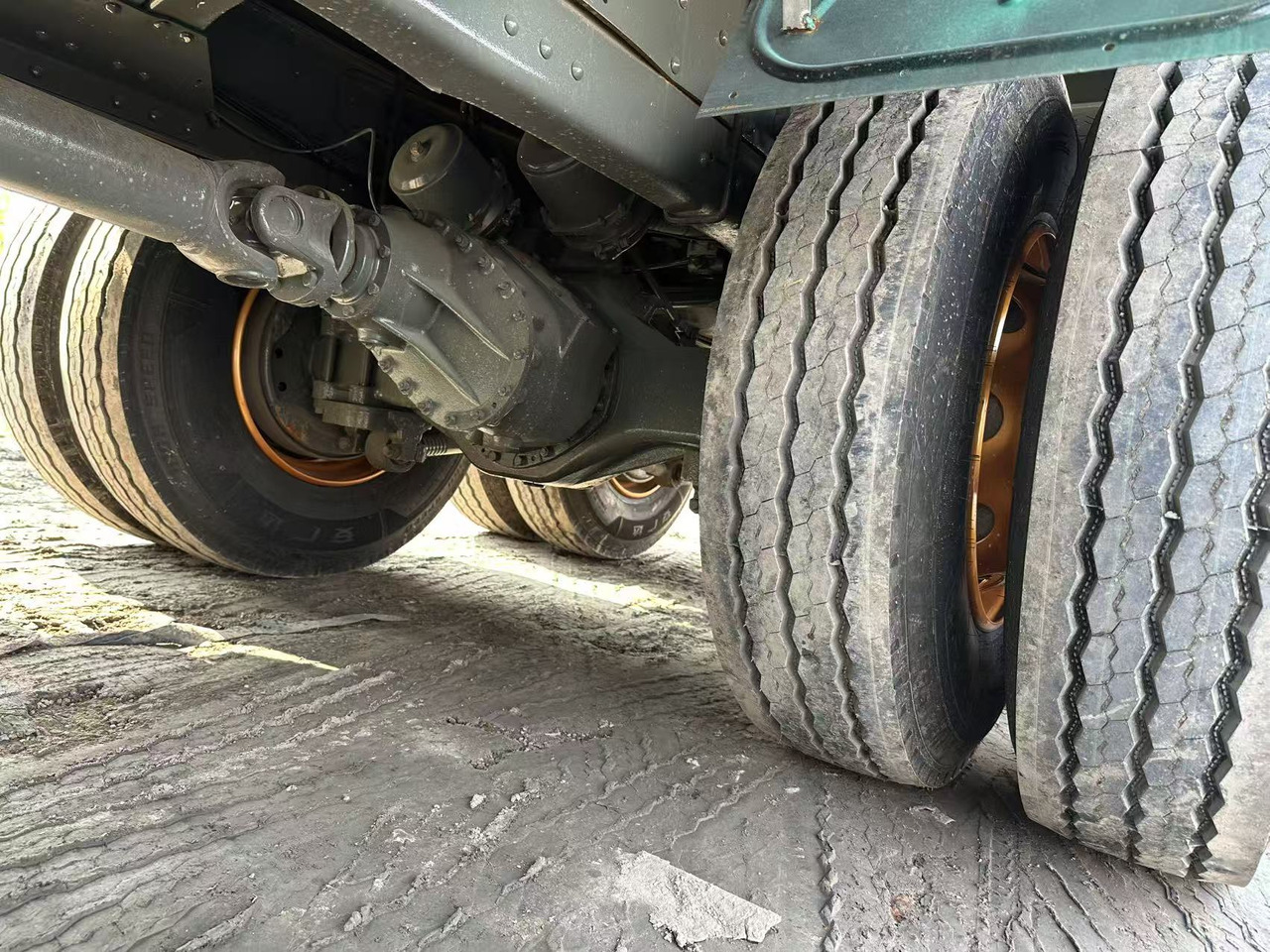 SINOTRUK HOWO 420hp 8x4 fence truck - Φορτηγό με ανοιχτή καρότσα: φωτογραφία 5 SINOTRUK HOWO 420hp 8x4 fence truck - Φορτηγό με ανοιχτή καρότσα: φωτογραφία 5