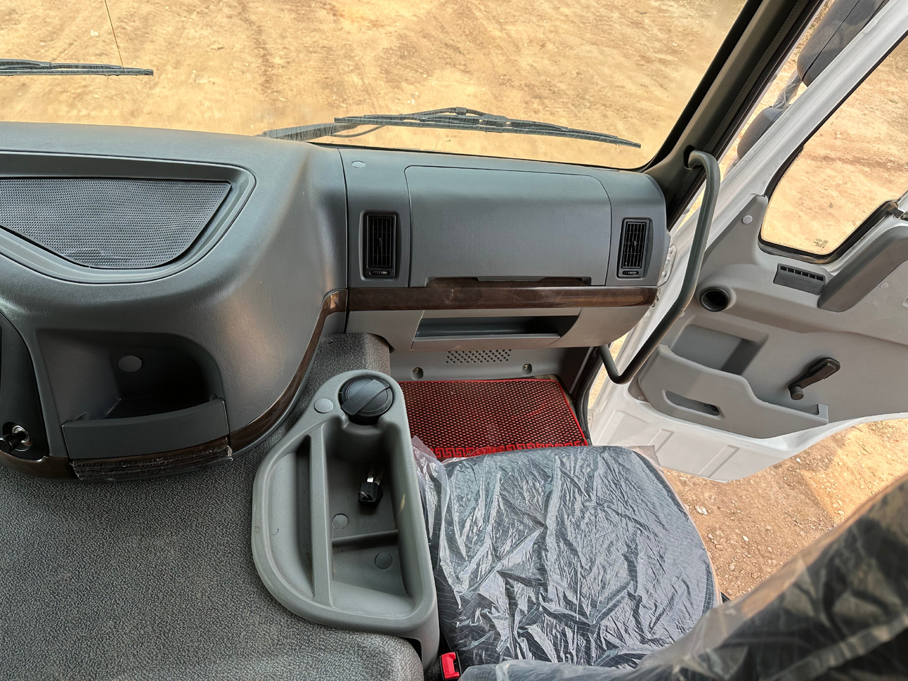 SINOTRUK HOWO Dump truck 371 6x4 - Φορτηγό ανατρεπόμενο: φωτογραφία 5 SINOTRUK HOWO Dump truck 371 6x4 - Φορτηγό ανατρεπόμενο: φωτογραφία 5