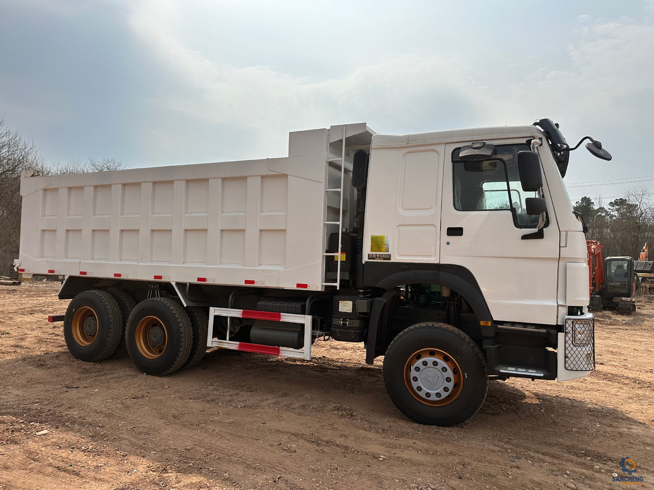 SINOTRUK HOWO Dump truck 371 6x4 - Φορτηγό ανατρεπόμενο: φωτογραφία 2 SINOTRUK HOWO Dump truck 371 6x4 - Φορτηγό ανατρεπόμενο: φωτογραφία 2
