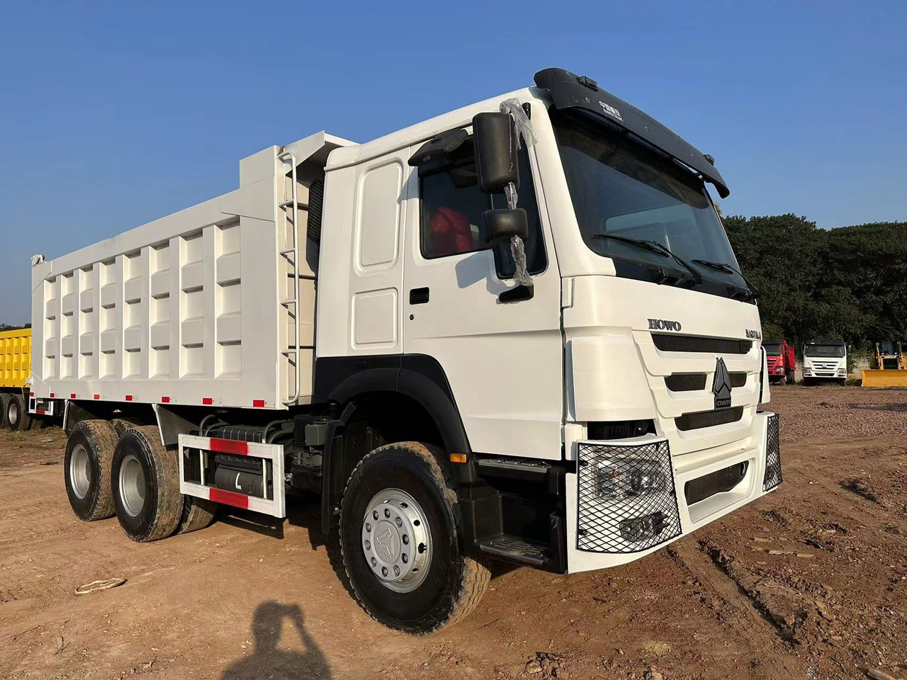 SINOTRUK HOWO HOWO 371 6x4 - Φορτηγό ανατρεπόμενο: φωτογραφία 2 SINOTRUK HOWO HOWO 371 6x4 - Φορτηγό ανατρεπόμενο: φωτογραφία 2