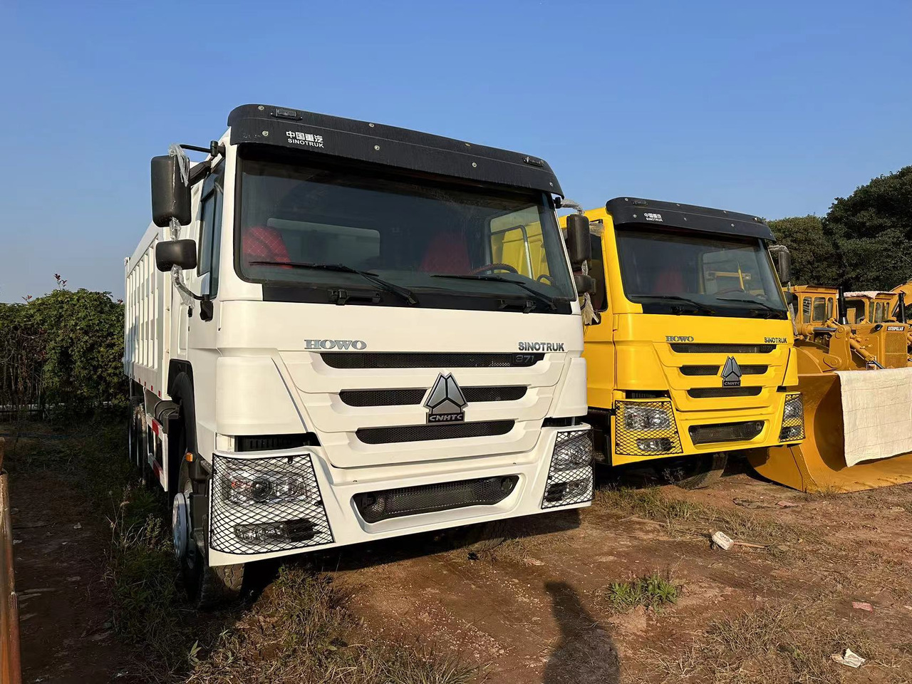 SINOTRUK HOWO HOWO 371 6x4 - Φορτηγό ανατρεπόμενο: φωτογραφία 1 SINOTRUK HOWO HOWO 371 6x4 - Φορτηγό ανατρεπόμενο: φωτογραφία 1