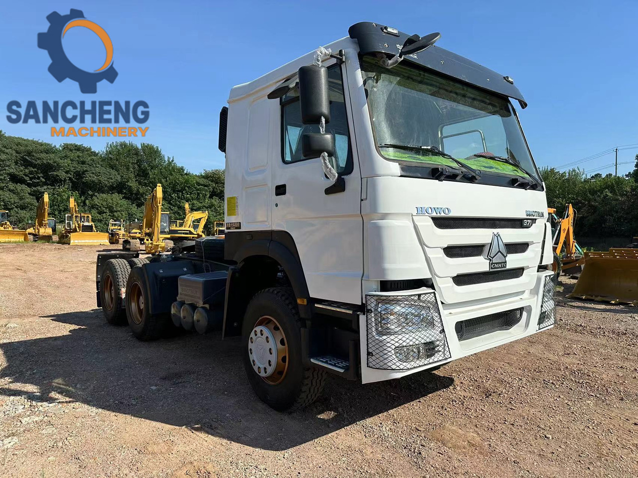 SINOTRUK HOWO Truck Head 371hp - Τράκτορας: φωτογραφία 3 SINOTRUK HOWO Truck Head 371hp - Τράκτορας: φωτογραφία 3