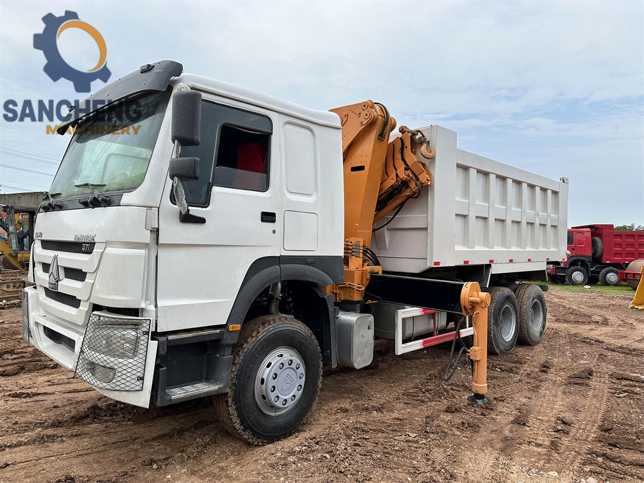 SINOTRUK Howo 371 6x4 crane truck - Φορτηγό με γερανό: φωτογραφία 4 SINOTRUK Howo 371 6x4 crane truck - Φορτηγό με γερανό: φωτογραφία 4