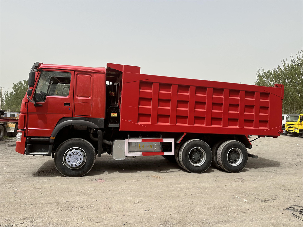 SINOTRUK Howo Dump truck 371 - Φορτηγό ανατρεπόμενο: φωτογραφία 2 SINOTRUK Howo Dump truck 371 - Φορτηγό ανατρεπόμενο: φωτογραφία 2