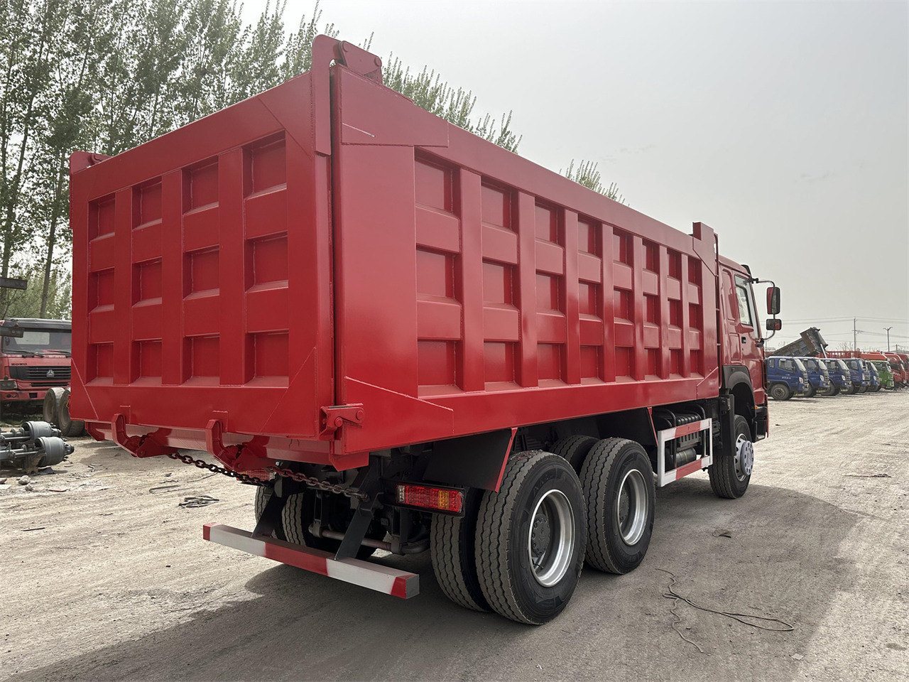 SINOTRUK Howo Dump truck 371 - Φορτηγό ανατρεπόμενο: φωτογραφία 4 SINOTRUK Howo Dump truck 371 - Φορτηγό ανατρεπόμενο: φωτογραφία 4