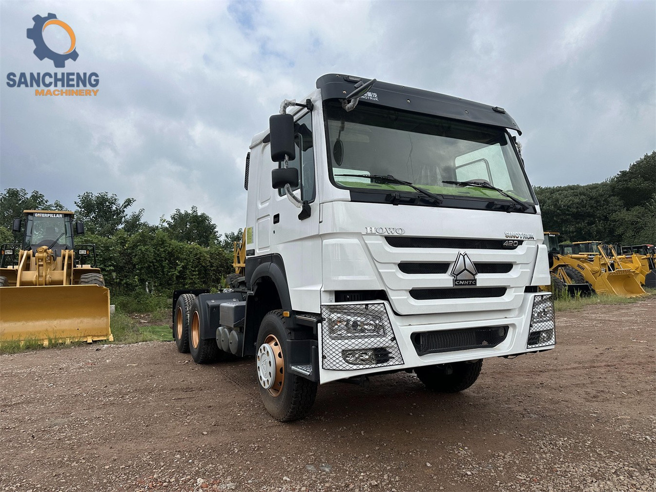 SINOTRUK Howo tractor unit 420hp - Τράκτορας: φωτογραφία 1 SINOTRUK Howo tractor unit 420hp - Τράκτορας: φωτογραφία 1