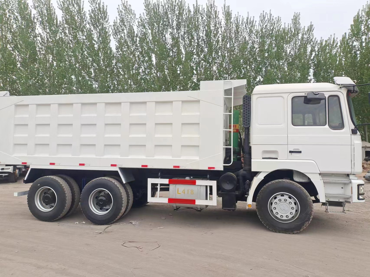 Shacman F3000 Dump Truck - Φορτηγό ανατρεπόμενο: φωτογραφία 4 Shacman F3000 Dump Truck - Φορτηγό ανατρεπόμενο: φωτογραφία 4