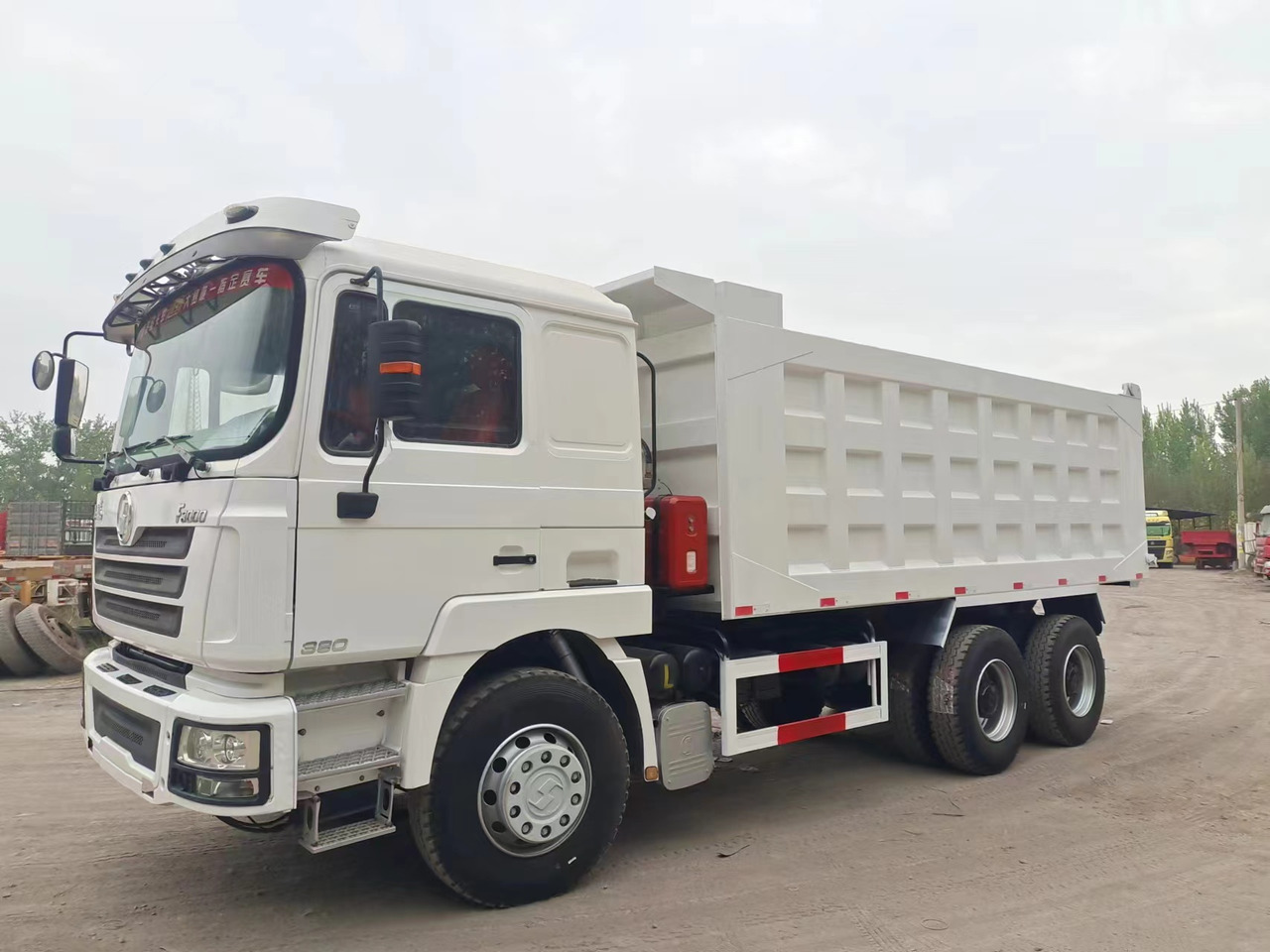 Shacman F3000 Dump Truck - Φορτηγό ανατρεπόμενο: φωτογραφία 1 Shacman F3000 Dump Truck - Φορτηγό ανατρεπόμενο: φωτογραφία 1