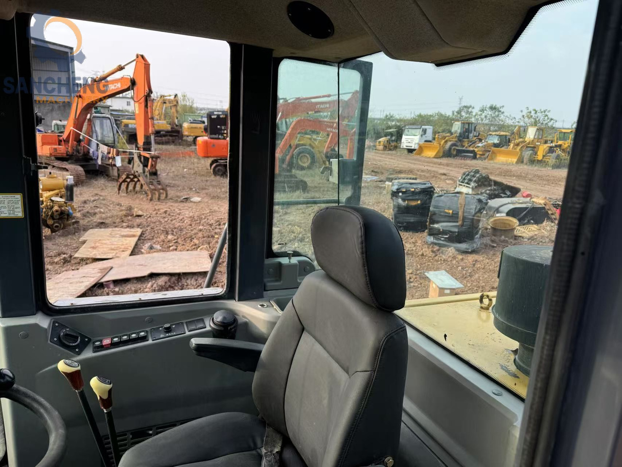 XCMG LW500F - Ελαστιχοφόρος φορτωτής: φωτογραφία 4 XCMG LW500F - Ελαστιχοφόρος φορτωτής: φωτογραφία 4
