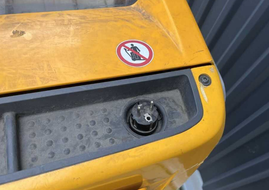 Μηχάνημα στοίβαξης Jungheinrich EJC110: φωτογραφία 10