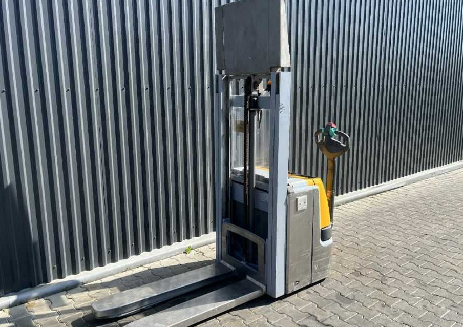 Jungheinrich EJC112z - Μηχάνημα στοίβαξης: φωτογραφία 1 Jungheinrich EJC112z - Μηχάνημα στοίβαξης: φωτογραφία 1