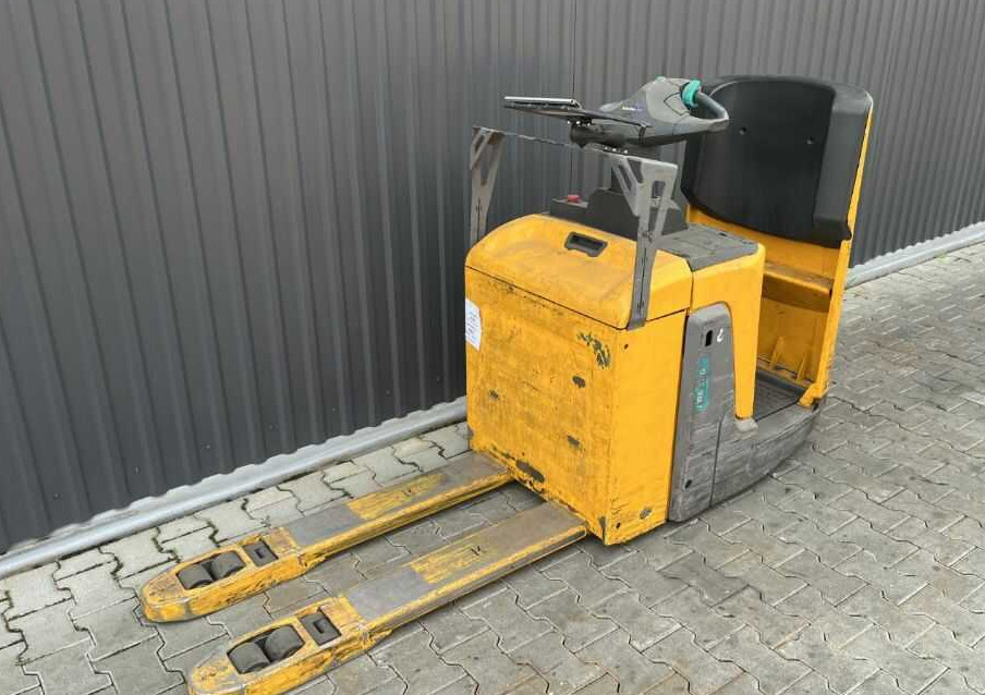 Jungheinrich ERE120 - Μηχάνημα στοίβαξης: φωτογραφία 1 Jungheinrich ERE120 - Μηχάνημα στοίβαξης: φωτογραφία 1