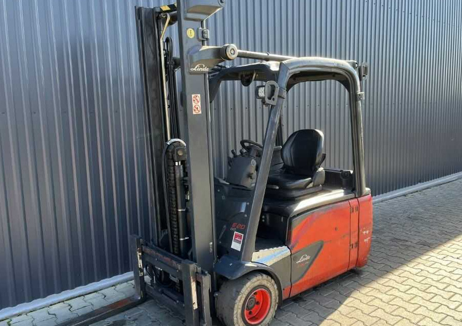 Linde E20L-02 - Ηλεκτροκίνητο περονοφόρο: φωτογραφία 1 Linde E20L-02 - Ηλεκτροκίνητο περονοφόρο: φωτογραφία 1