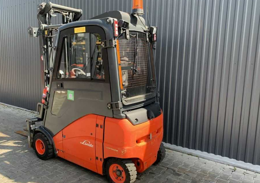 Linde E20PH-01 - Ηλεκτροκίνητο περονοφόρο: φωτογραφία 3 Linde E20PH-01 - Ηλεκτροκίνητο περονοφόρο: φωτογραφία 3