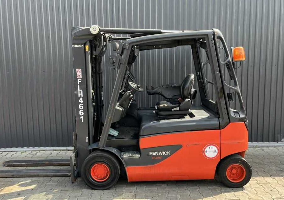 Linde E25L-02 - Ηλεκτροκίνητο περονοφόρο: φωτογραφία 2 Linde E25L-02 - Ηλεκτροκίνητο περονοφόρο: φωτογραφία 2