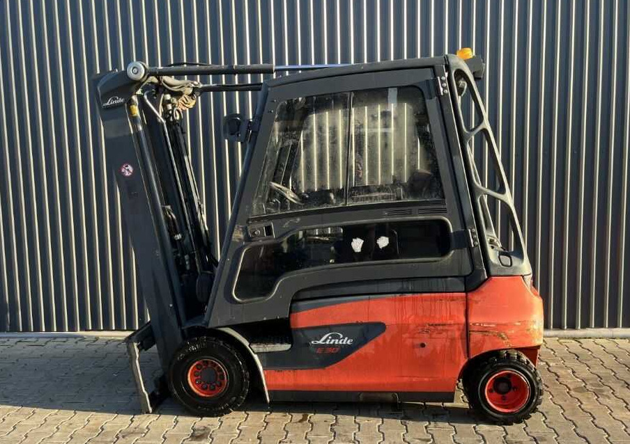 Linde E30L-01 - Ηλεκτροκίνητο περονοφόρο: φωτογραφία 2 Linde E30L-01 - Ηλεκτροκίνητο περονοφόρο: φωτογραφία 2
