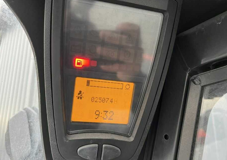 Πετρελαιοκίνητο περονοφόρο Linde H25D-02: φωτογραφία 6