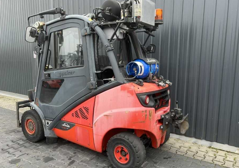 Linde H30T-02 - Υγραεριοκίνητο περονοφόρο: φωτογραφία 3 Linde H30T-02 - Υγραεριοκίνητο περονοφόρο: φωτογραφία 3