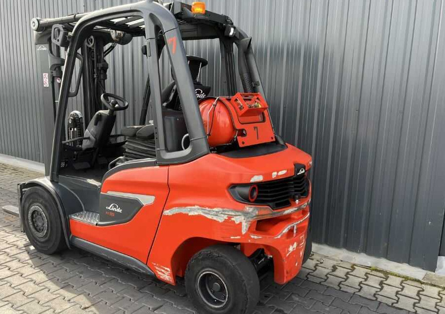 Linde H35T-01 - Υγραεριοκίνητο περονοφόρο: φωτογραφία 3 Linde H35T-01 - Υγραεριοκίνητο περονοφόρο: φωτογραφία 3