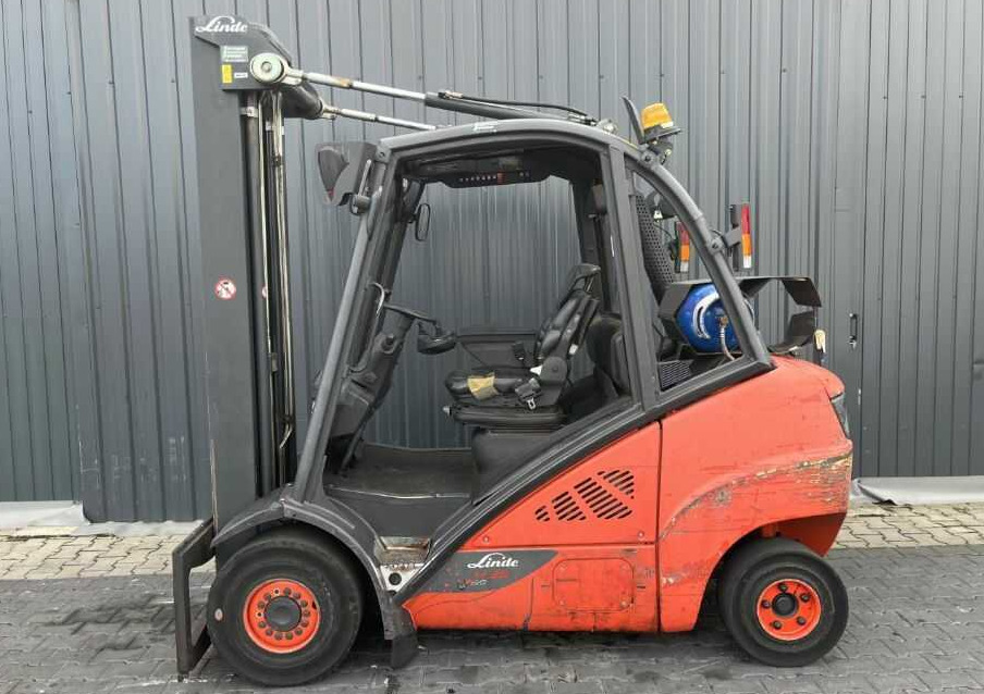 Linde H35T-01 - Υγραεριοκίνητο περονοφόρο: φωτογραφία 2 Linde H35T-01 - Υγραεριοκίνητο περονοφόρο: φωτογραφία 2