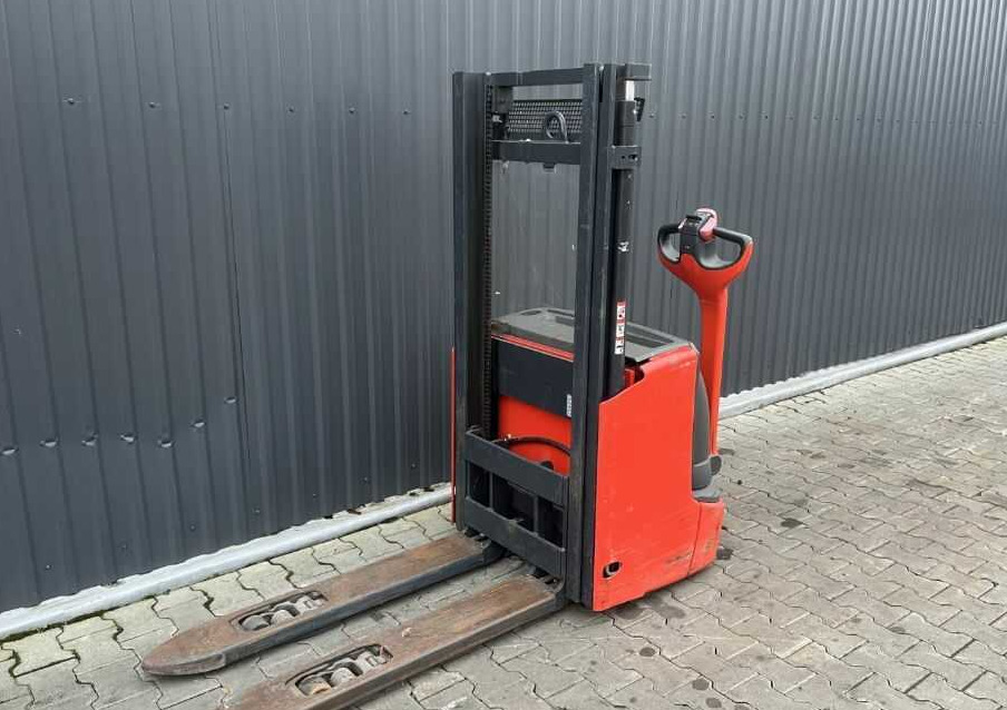 Linde L12L - Μηχάνημα στοίβαξης: φωτογραφία 1 Linde L12L - Μηχάνημα στοίβαξης: φωτογραφία 1