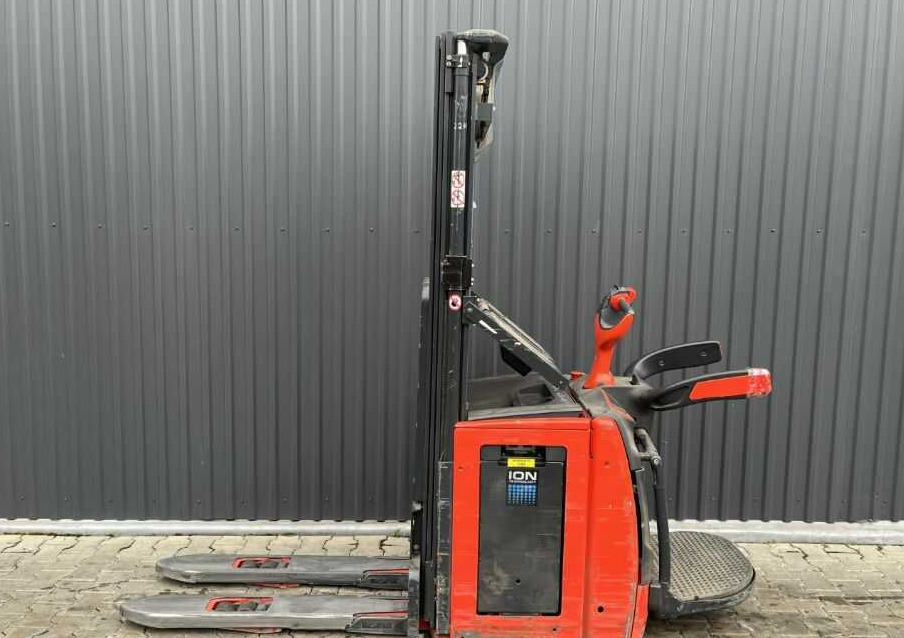 Linde L14APi - Μηχάνημα στοίβαξης: φωτογραφία 2 Linde L14APi - Μηχάνημα στοίβαξης: φωτογραφία 2