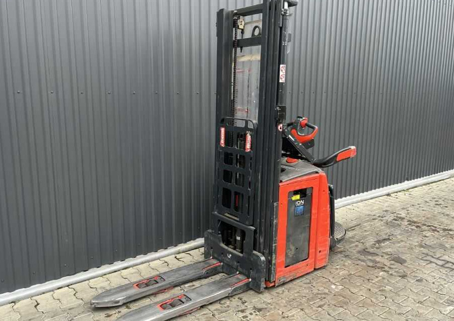 Linde L14APi - Μηχάνημα στοίβαξης: φωτογραφία 1 Linde L14APi - Μηχάνημα στοίβαξης: φωτογραφία 1