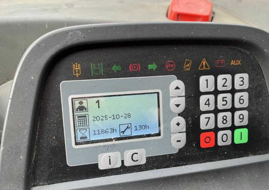 Ανυψωτικό στενών δρόμων Toyota RRE160H: φωτογραφία 6 Ανυψωτικό στενών δρόμων Toyota RRE160H: φωτογραφία 6