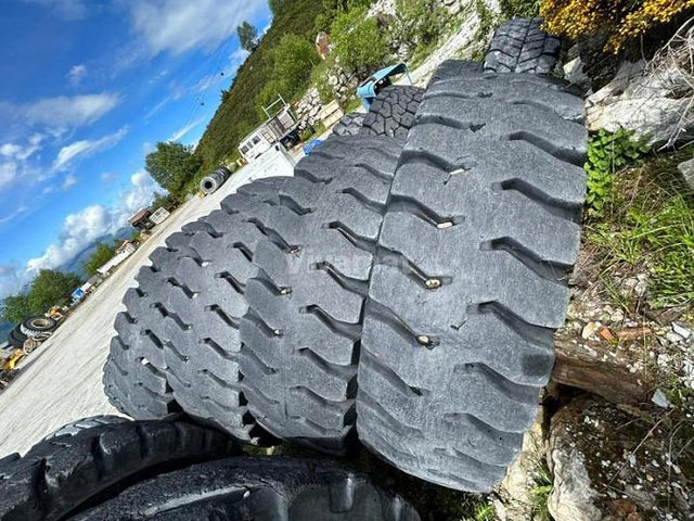 Bridgestone 30.00R51 - Ελαστικά και ζάντες: φωτογραφία 3 Bridgestone 30.00R51 - Ελαστικά και ζάντες: φωτογραφία 3