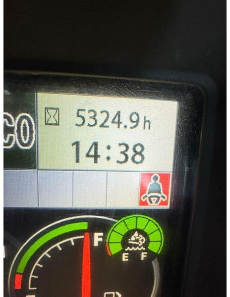 Hitachi ZX225USLC-6 - Ερπυστριοφόρος εκσκαφέας: φωτογραφία 3 Hitachi ZX225USLC-6 - Ερπυστριοφόρος εκσκαφέας: φωτογραφία 3