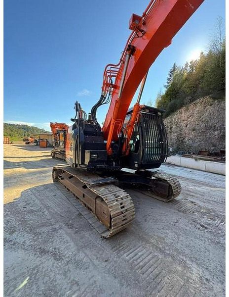 Hitachi ZX225USLC-6 - Ερπυστριοφόρος εκσκαφέας: φωτογραφία 4 Hitachi ZX225USLC-6 - Ερπυστριοφόρος εκσκαφέας: φωτογραφία 4