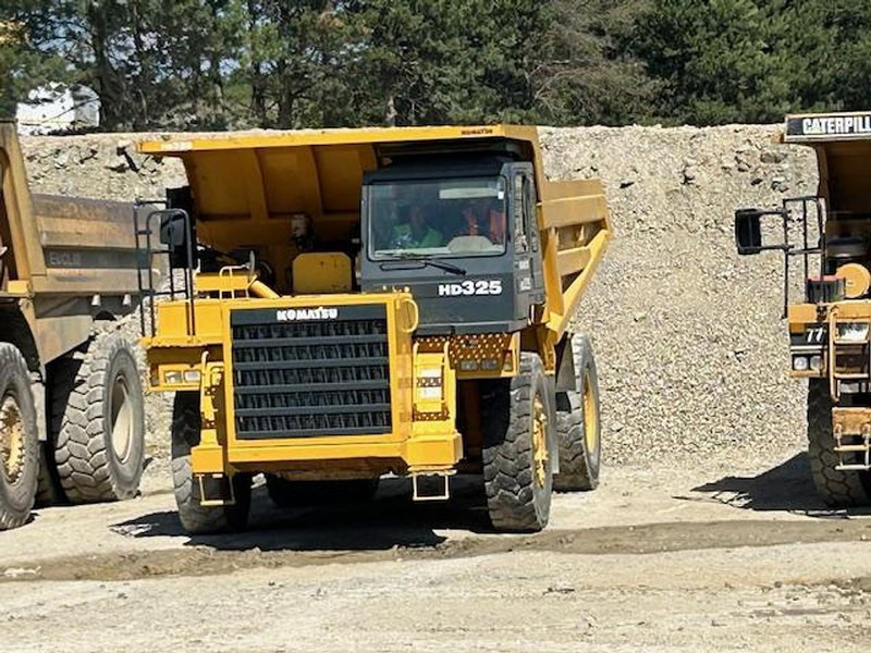 Ανατρεπόμενο όχημα Komatsu HD325-6KE: φωτογραφία 14 Ανατρεπόμενο όχημα Komatsu HD325-6KE: φωτογραφία 14