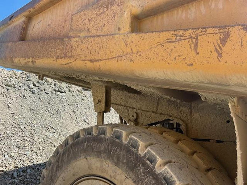 Ανατρεπόμενο όχημα Komatsu HD325-6KE: φωτογραφία 12 Ανατρεπόμενο όχημα Komatsu HD325-6KE: φωτογραφία 12