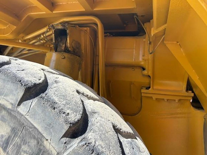 Ανατρεπόμενο όχημα Komatsu HD325-6KE: φωτογραφία 8 Ανατρεπόμενο όχημα Komatsu HD325-6KE: φωτογραφία 8